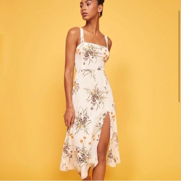 Reformation Dresses & Skirts - Reformation Nectarine Dress